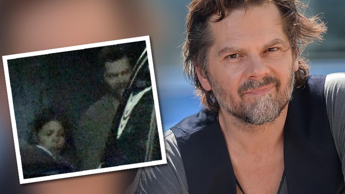 imagini senzationale cu florin piersic junior iubita i a sarutat mana pe strada iar el i a facut o