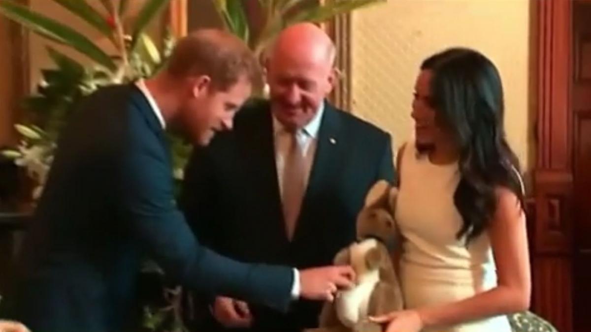 meghan markle i a adus un discret omagiu printesei diana
