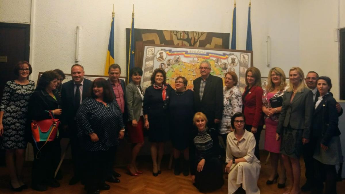 ministrul interimar al educatiei rovana plumb a convocat o intalnire de lucru cu invatatorii si