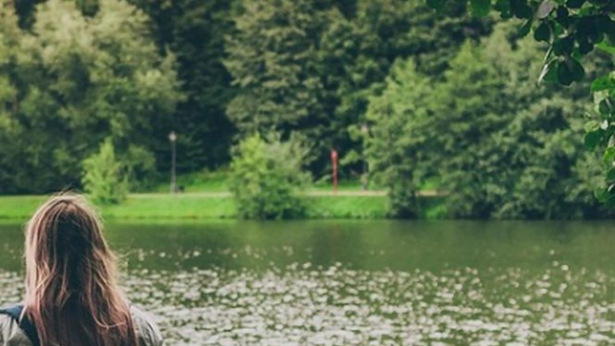 o femeie si a omorat cei doi copii apoi s a sinucis credea ca sotul ei a murit intr un accident si