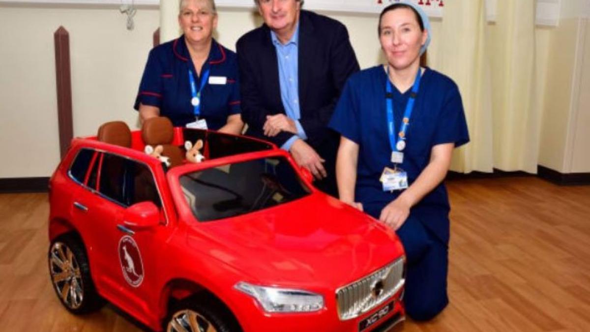 un spital a gasit o metoda pentru a diminua teama copiilor in drum spre sala de operatii ideea este