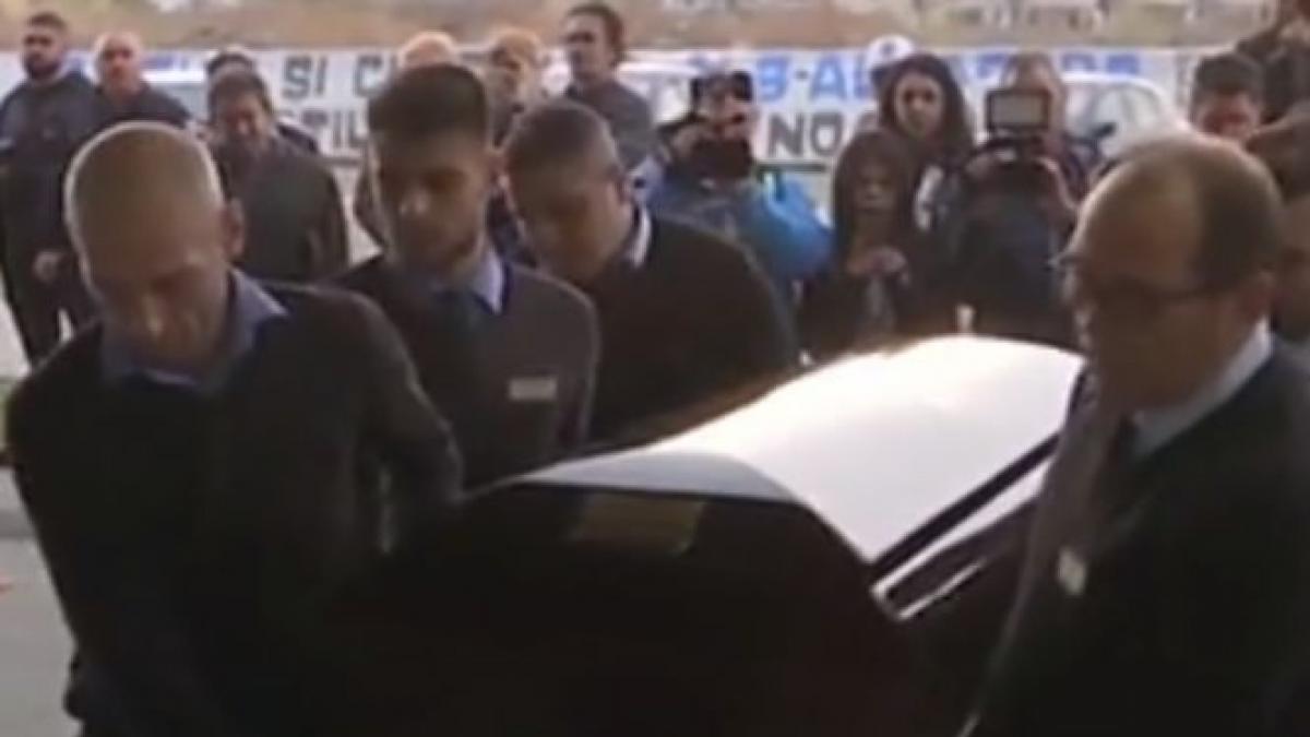 trupul neinsufletit al lui ilie balaci a fost depus la stadionul ion oblemenco video