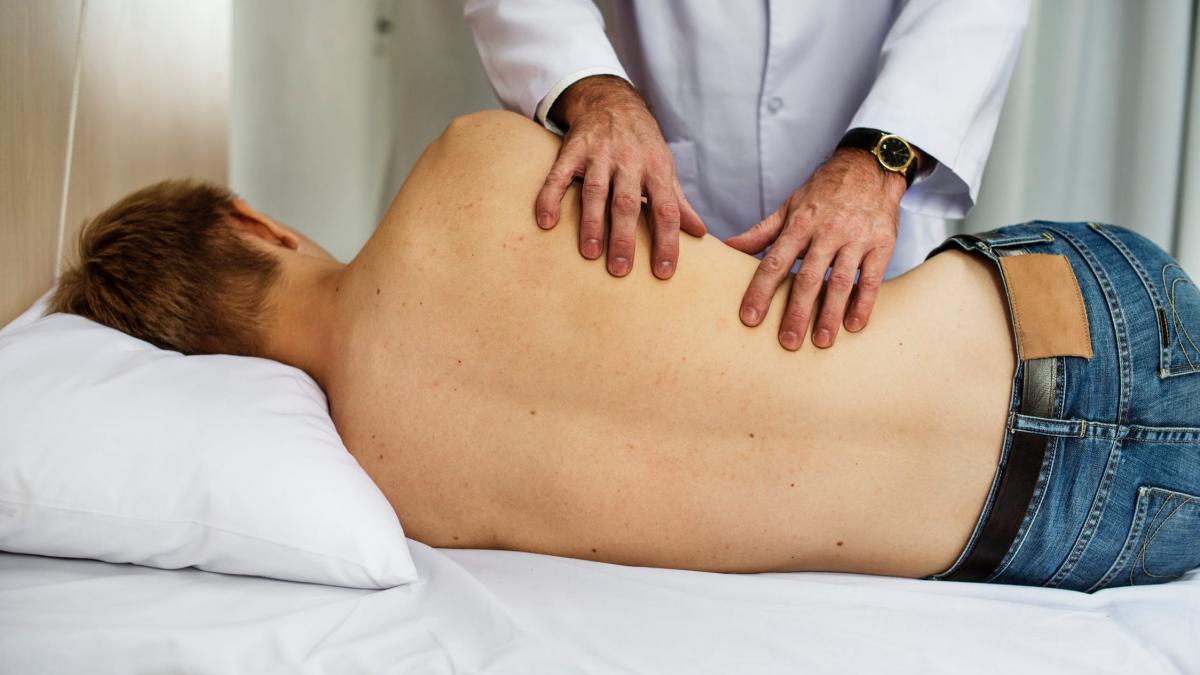 un medic a imprumutat o suma uriasa de bani de la pacient apoi a facut ceva ingrozitor pentru a se