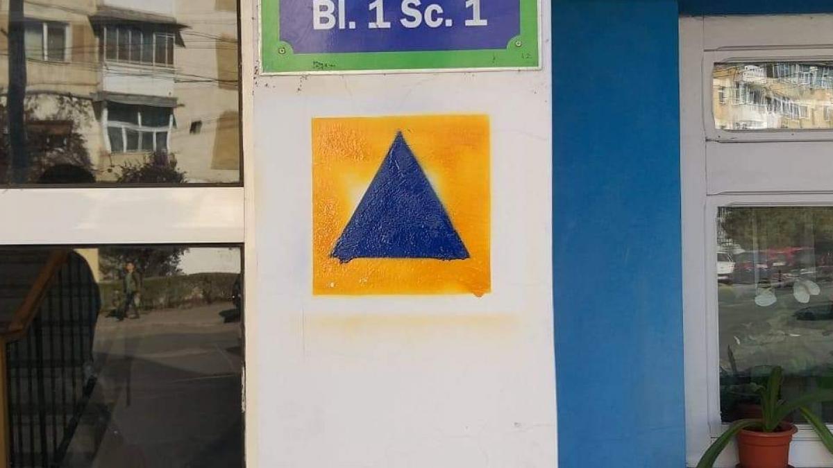 ati vazut acest semn pe cladiri iata ce inseamna