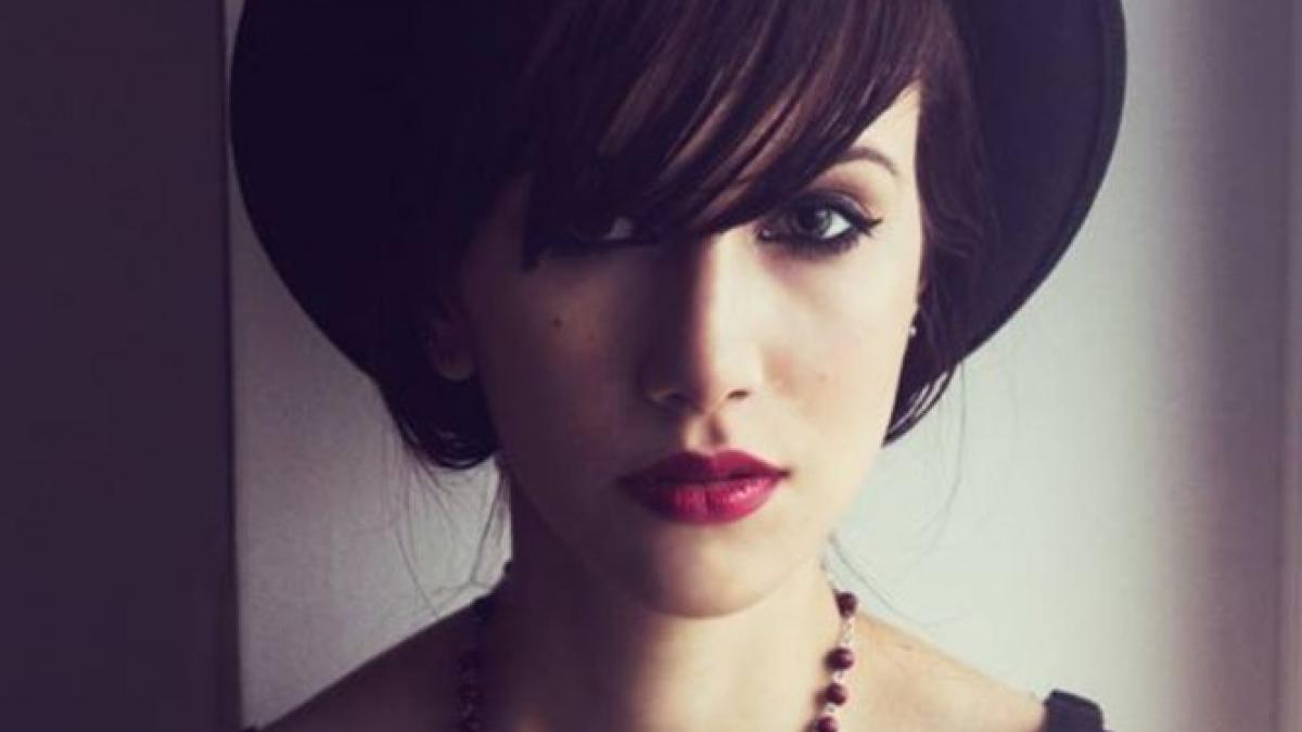 trei ani de la incendiul din colectiv asistenta medicala imi canta doine vechi si plangea in timp