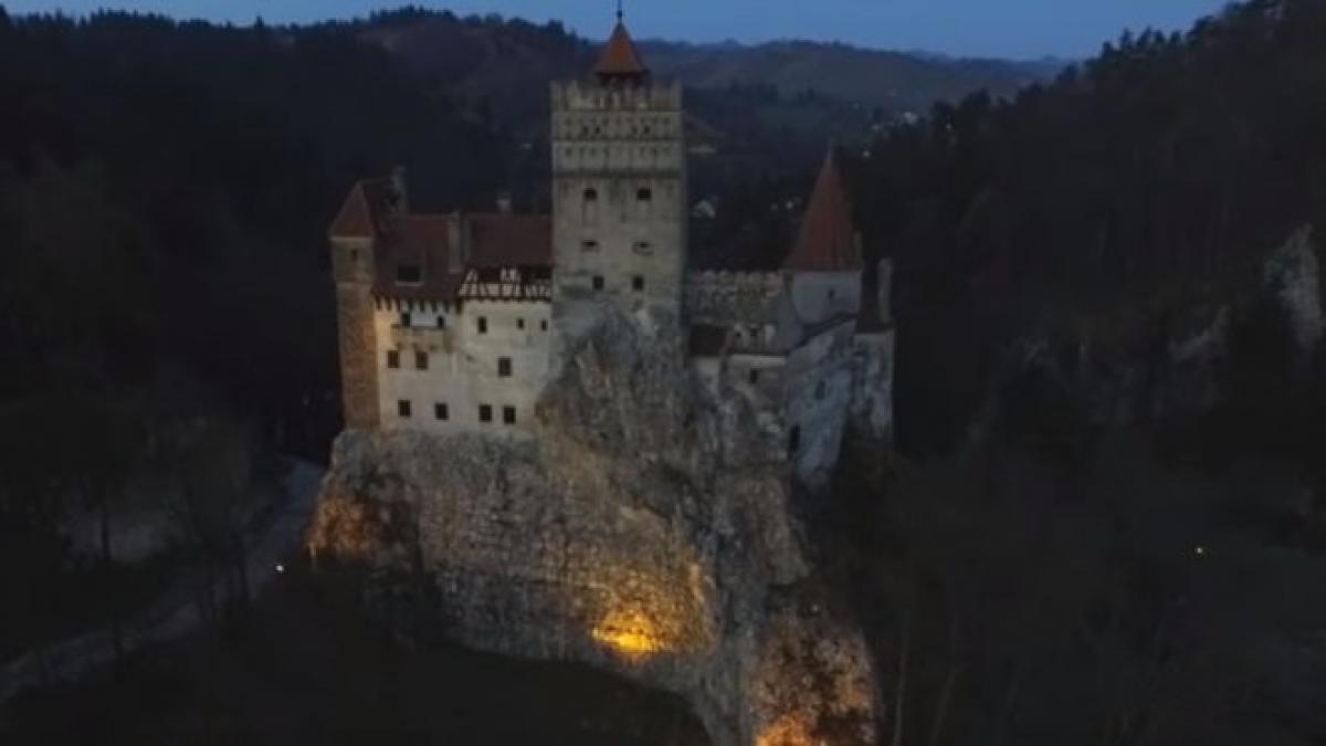 castelul bran inchiriat de americani in noaptea de halloween cat au platit