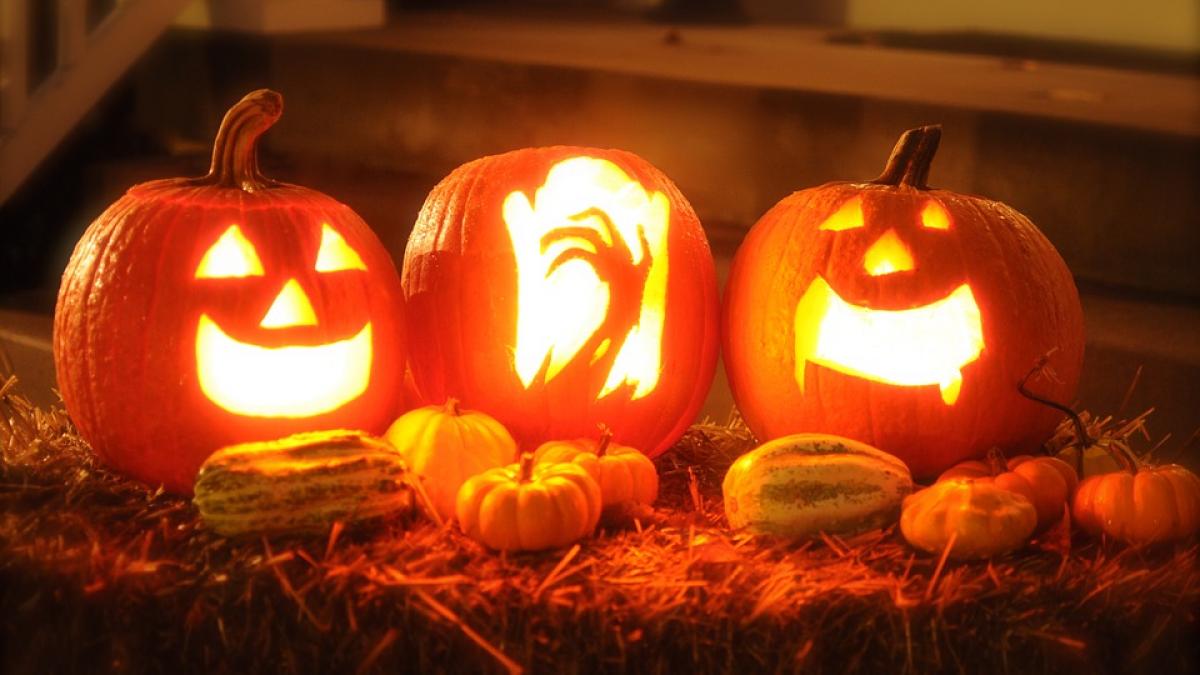 halloween traditii si obiceiuri ce trebuie sa faca fetele nemaritate in aceasta noapte