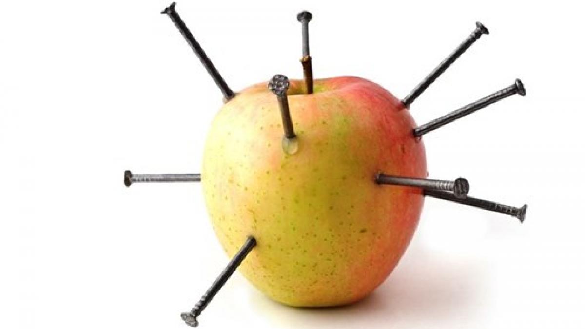 wow a introdus niste cuie intr un mar si le a lasat asa 24 de ore ce s a intamplat dupa ce le a