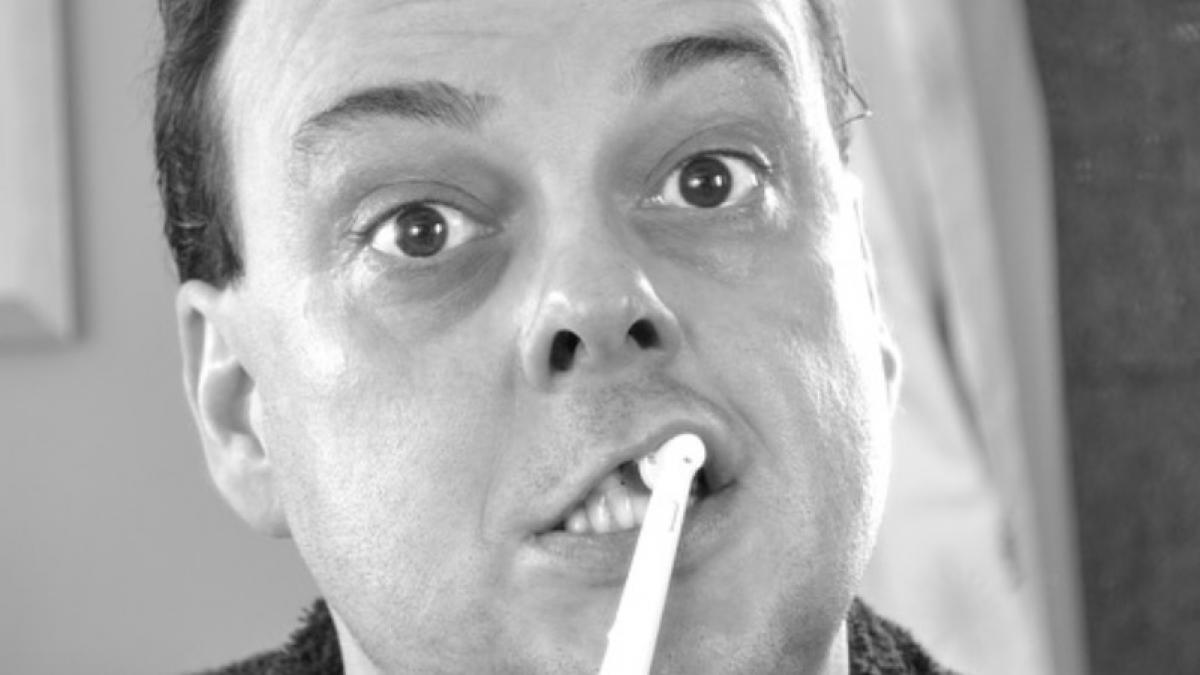 cel mai tare truc tot mai multi romani isi periaza dintii pe intuneric motivul este unul absolut