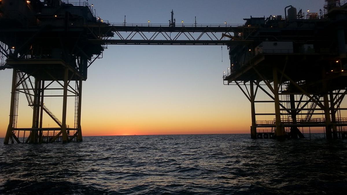 legea offshore a fost promulgata