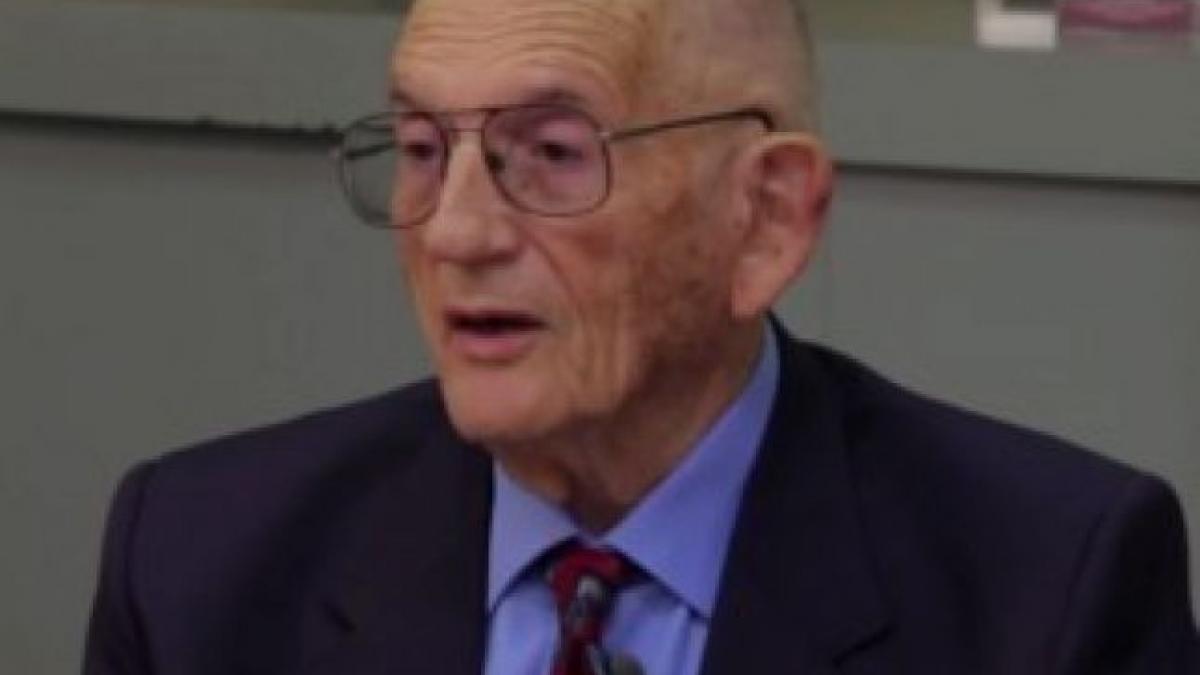 un doctor de 94 de ani evita raceala si gripa cu ajutorul unui singur aliment consumat zilnic