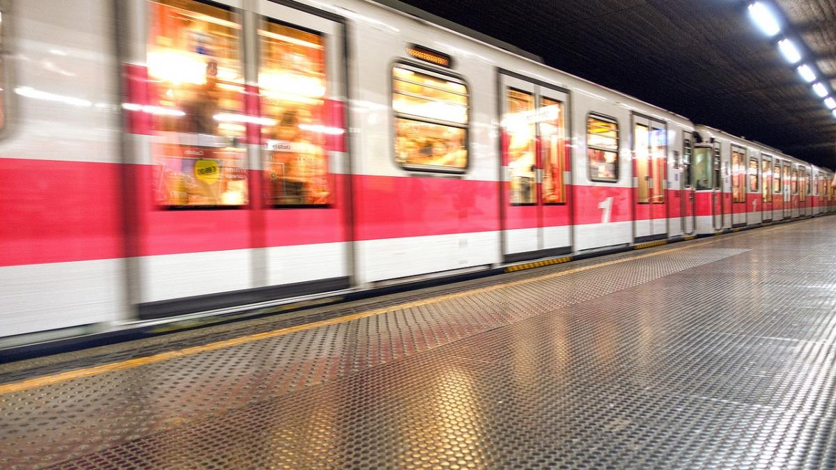 accident la metrou in milano sunt mai multe victime