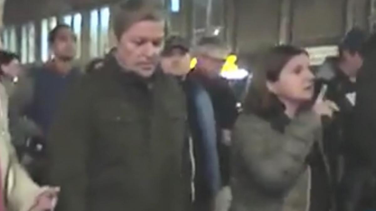 dimensiunea politica a mcv