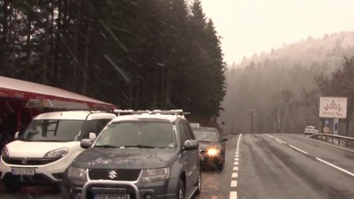 ninge la munte drumarii actioneaza de ore bune video