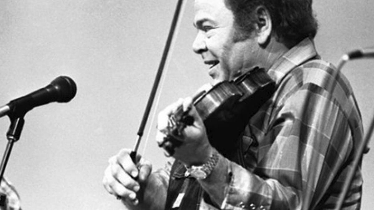 o alta stea a apus un mare cantaret a incetat din viata