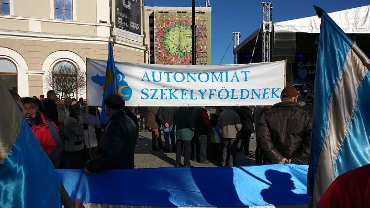 miting pentru autonomia teritoriala a tinutului secuiesc organizat la sfantu gheorghe