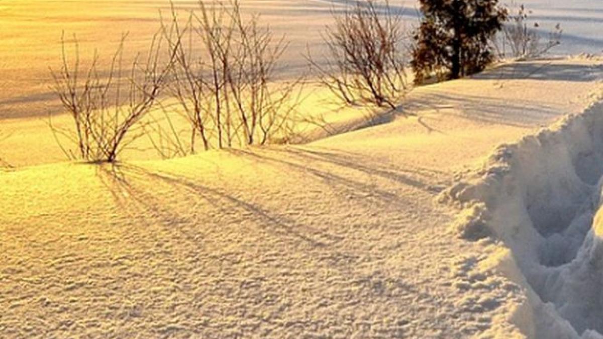 locul din romania in care stratul de zapada este de peste 70 de centimetri