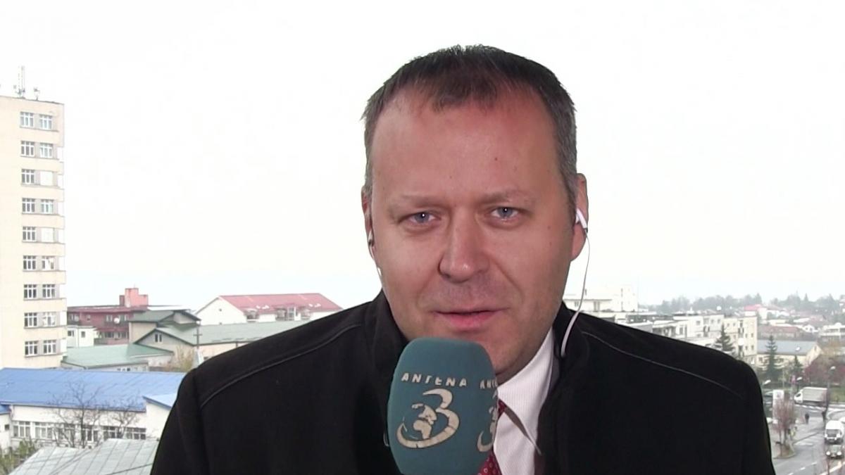 eroul zilei singurul roman in biblioteca nobel