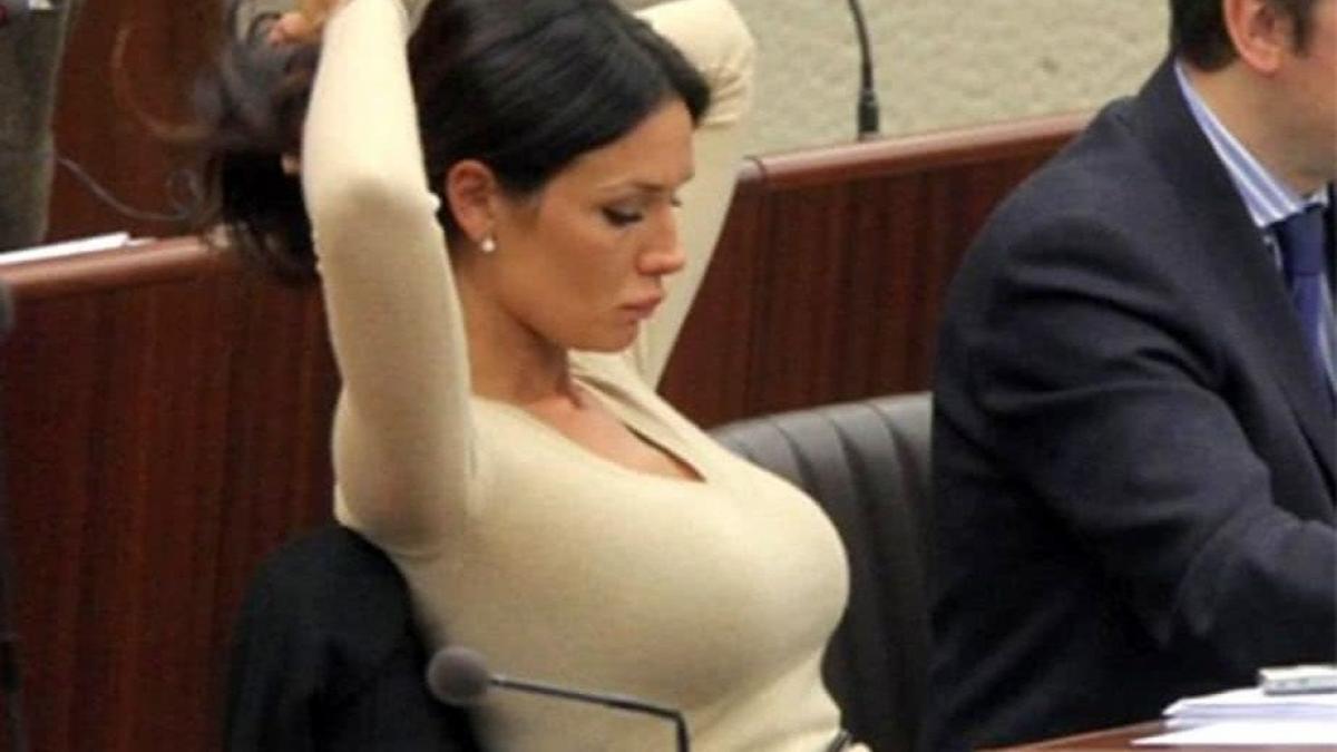 topul celor mai sexy femei din politica video