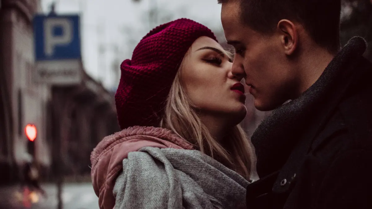 am inceput sa fac dragoste cu un tip minunat sentimentele mele pentru ele incep sa creasca dar