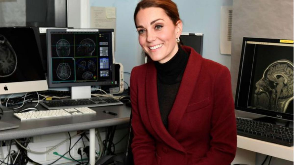 kate middleton in fusta mini la un eveniment recent toti au admirat o