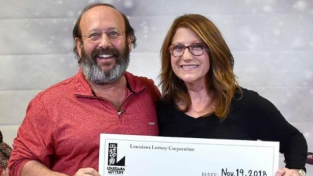 loto faceau curat in casa in momentul in care au gasit un bilet de loterie prima data am crezut ca