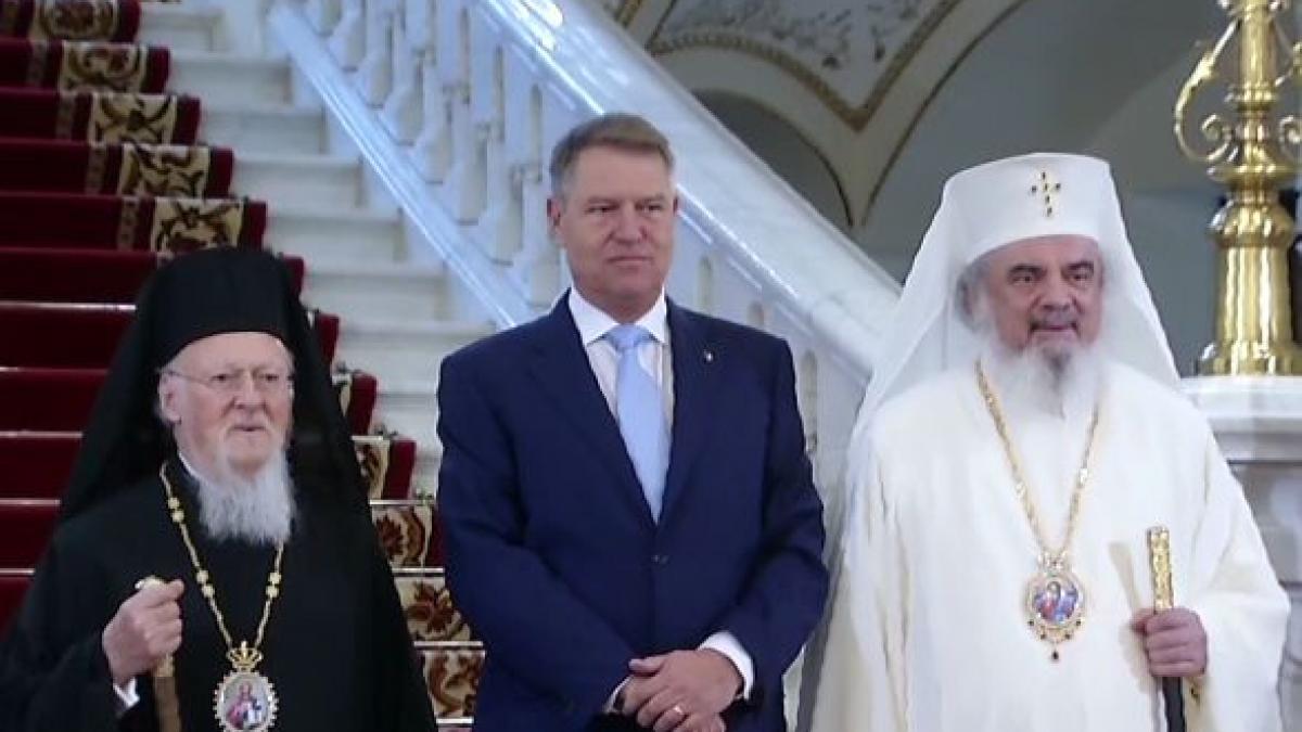 iohannis i a primit pe patriarhii bartolomeu si daniel la cotroceni de ce nu merge presedintele la