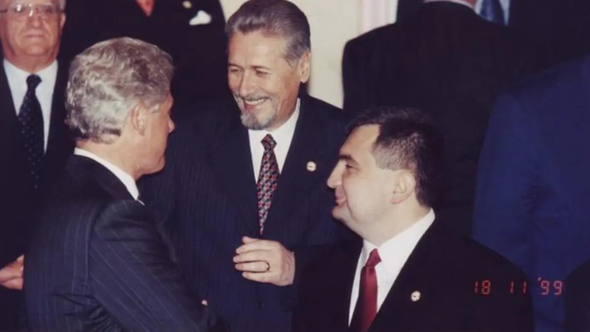 fostul presedinte emil constantinescu a implinit 79 de ani cum arata acum foto video