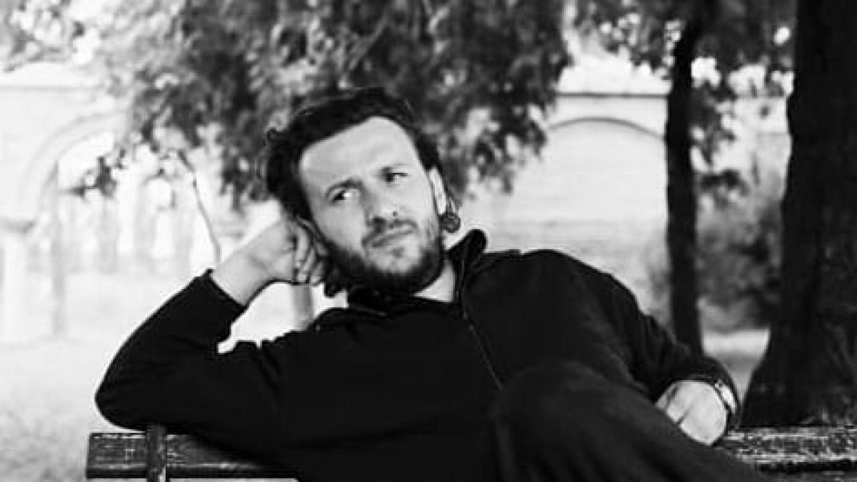 momente cumplite in familia criticului de arta oliv mircea fiul acestuia a murit