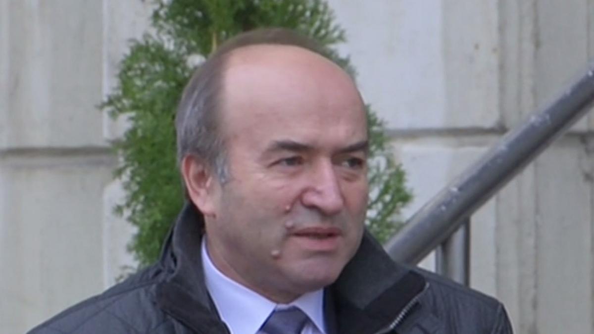 reactia lui tudorel toader la decizia magistratilor din alba privind revocarea lui augustin lazar