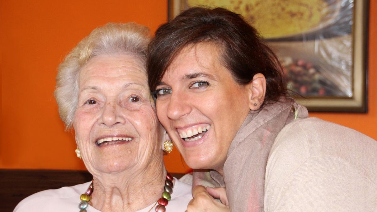 i a spus bunicii ca sotul sau o insala si nu stie ca sa faca mai departe replica batranei a lasat o