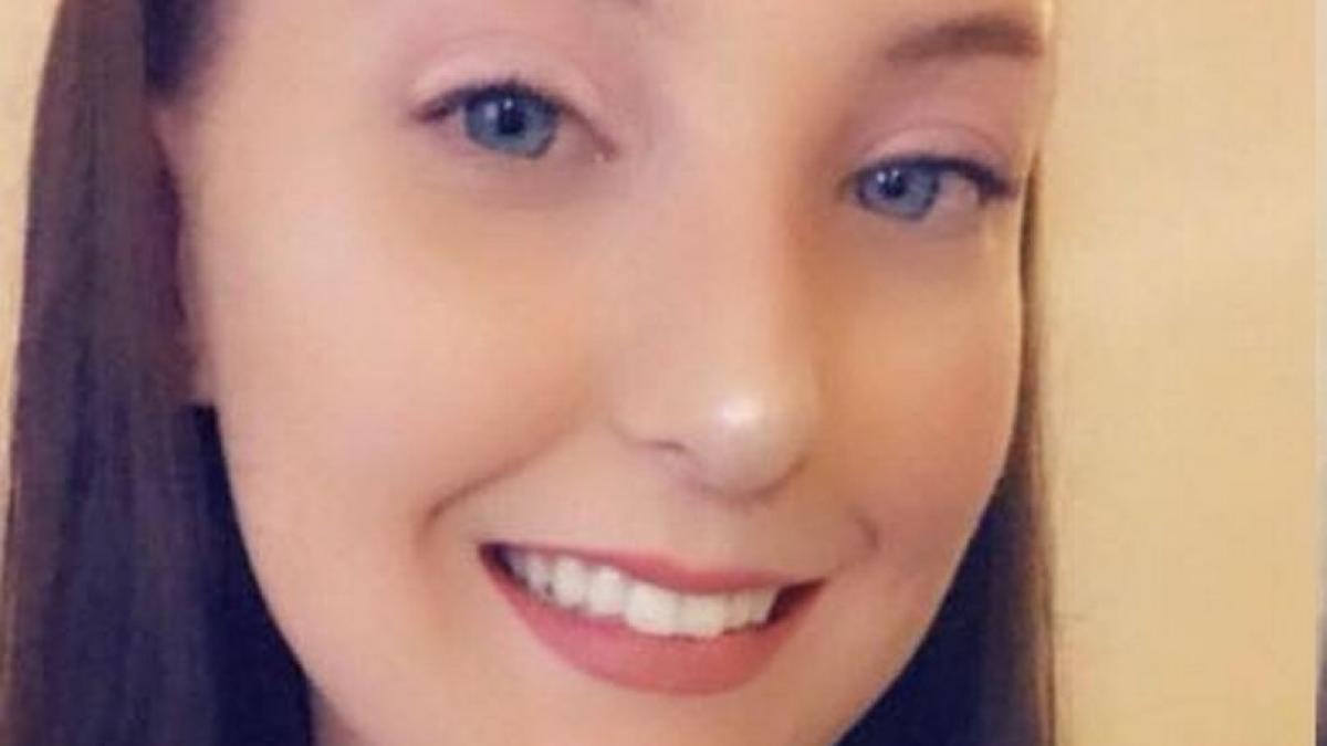 si a comandat o rochie online cand a probat o a incremenit