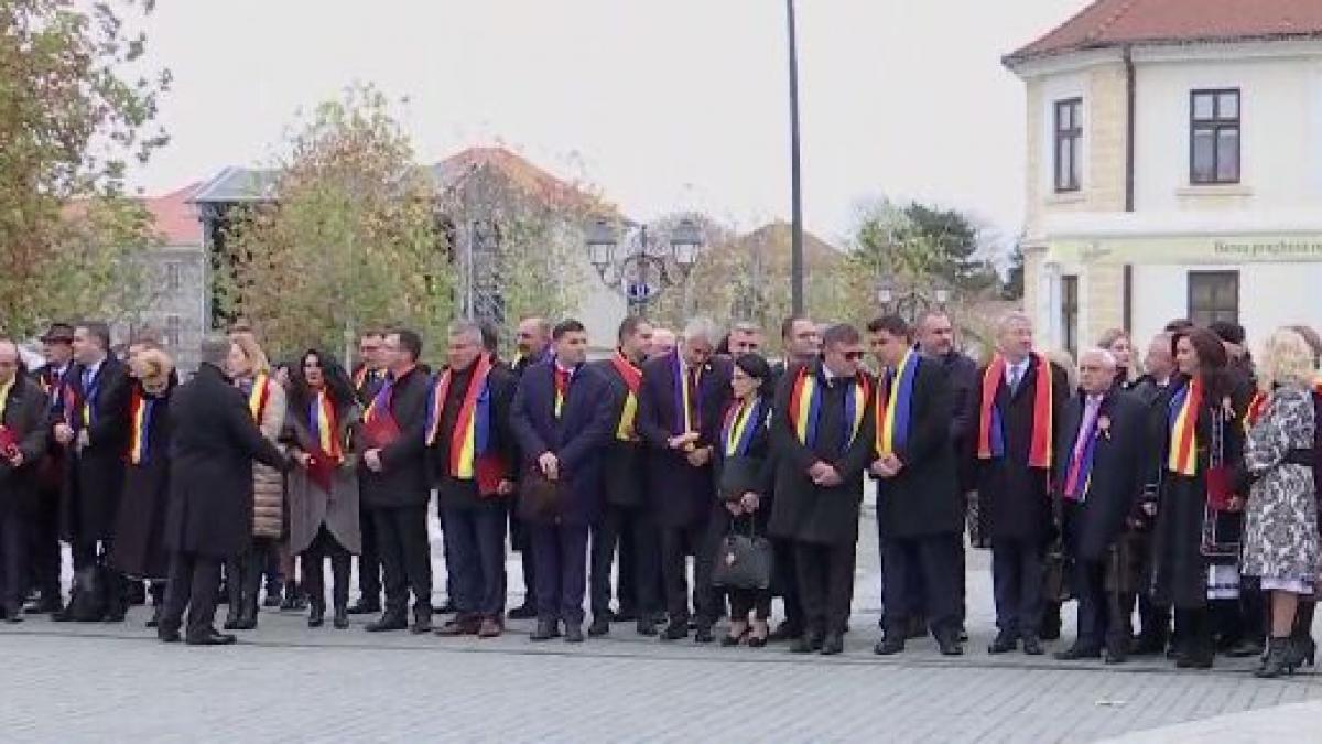 guvernul dancila se reuneste intr o sedinta extraordinara la alba iulia