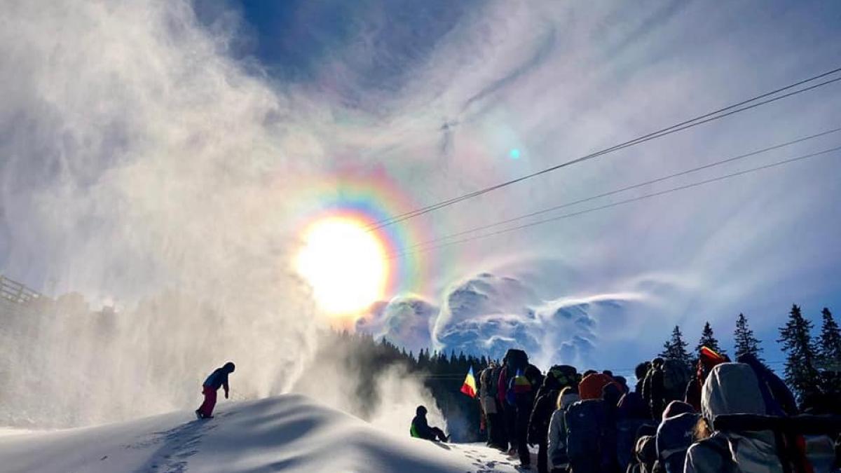 fenomen rar in masivul postavaru ce a aparut pe cer de ziua nationala