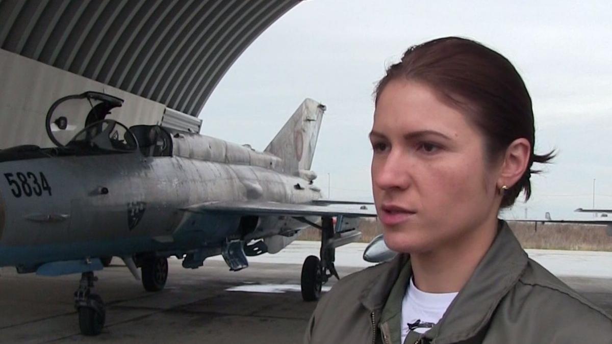 singura femeie pilot din supersonic din romania