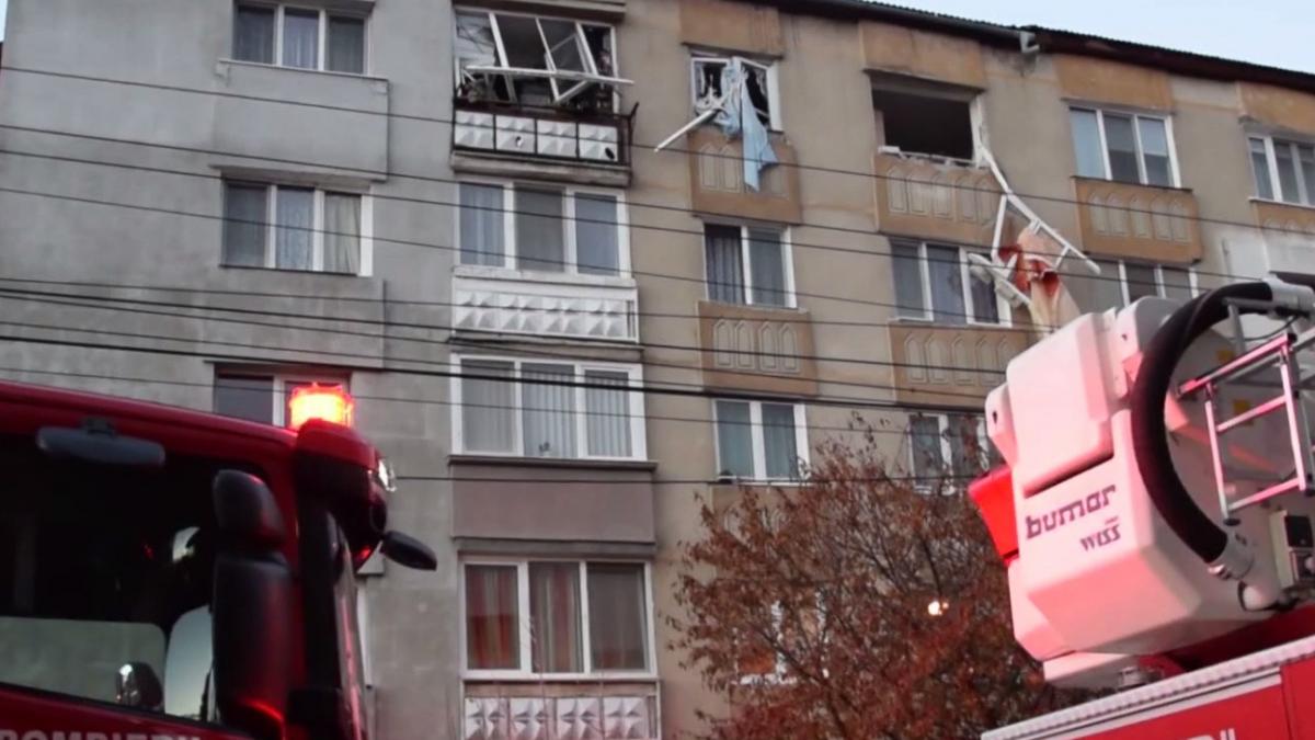 atentat cu bomba intr un bloc de locuinte fostul angajat mapn care si a aruncat casa in aer a murit