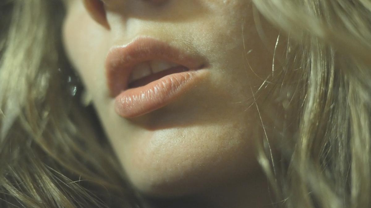 cat castiga o fata din romania care face videochat suma pe luna e imensa