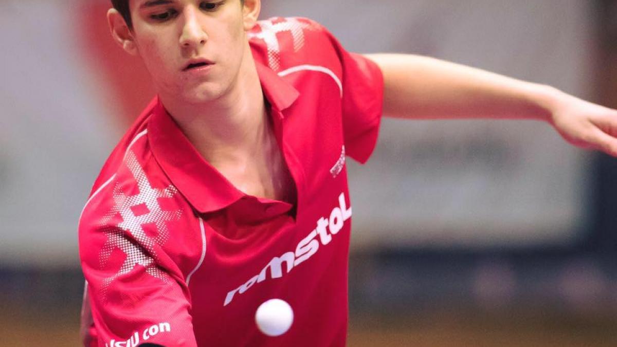 el este romanul de care vorbeste o lume intreaga acum video