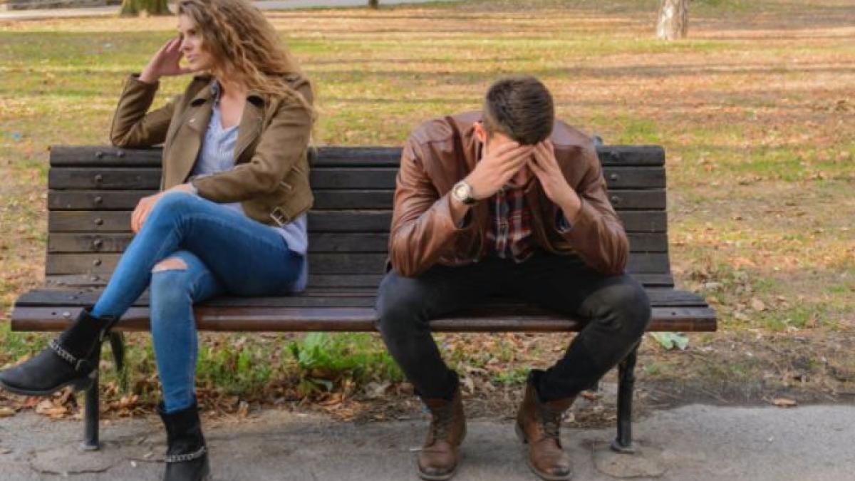 alo politia vreau sa fac o plangere iubitul meu nu continuarea i a lasat pe politisti cu gura