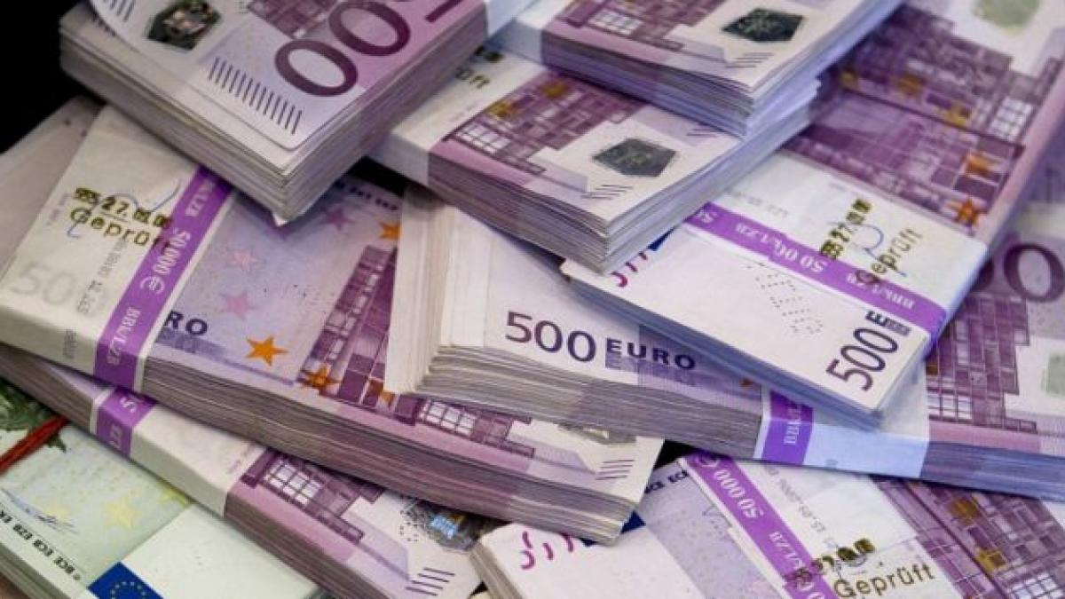 curs valutar euro a coborat spre pragul de 4 64 lei