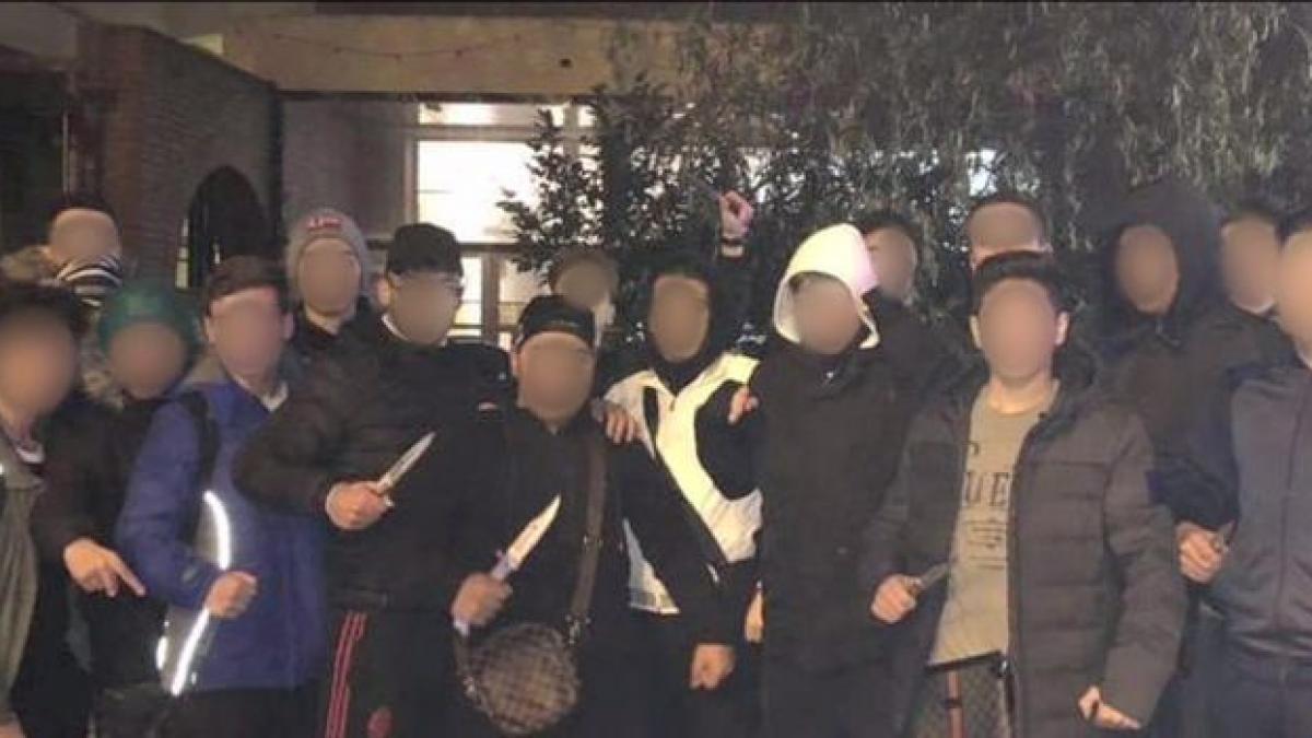 incident grav la un liceu din capitala un elev a fost urmarit si batut crunt de 30 de interlopi