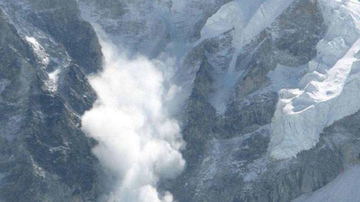 alerta de avalanse meteorologii avertizeaza ca stratul de zapada este instabil alerta de avalanse meteorologii avertizeaza ca stratul de zapada este instabil
