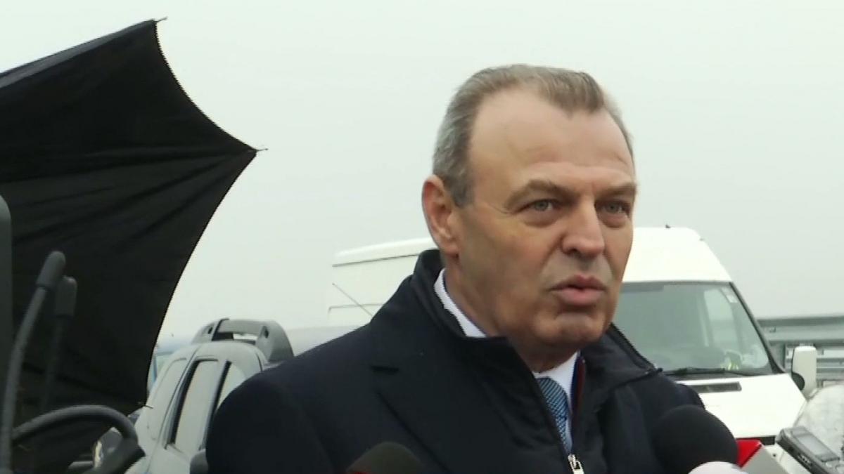 ministrul transporturilor explicatii pentru calatorii abandonati in trenuri