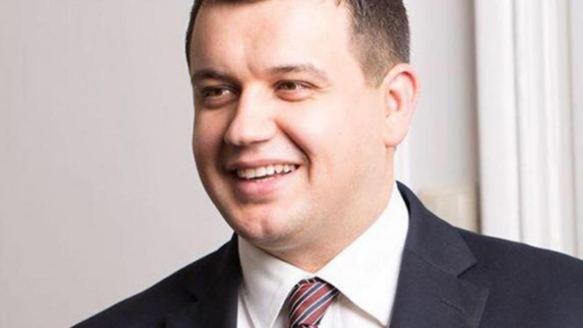 un parlamentar roman a anuntat ca renunta la pensia speciala de 5 000 de lei pe care o primeste