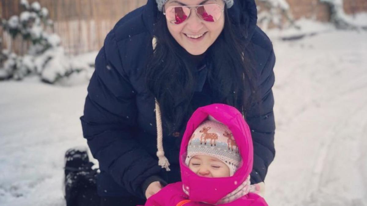 ce graviduta frumoasa este gabriela cristea vedeta si a aratat burtica in toata splendoarea