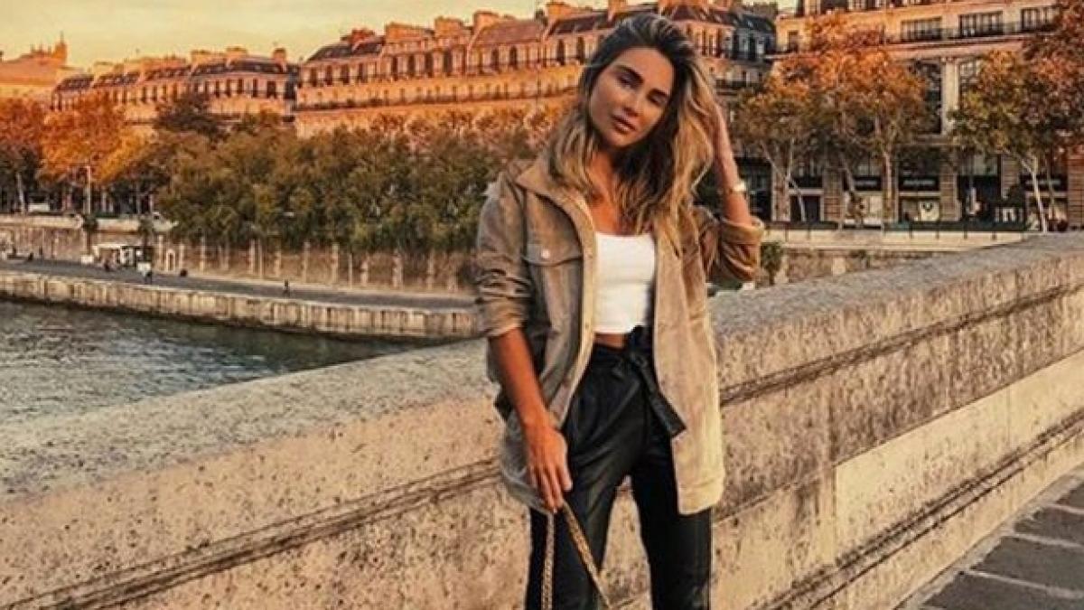 postase fotografii din recenta sa vacanta in paris dar tot internetul rade acum de ea ce detalii i