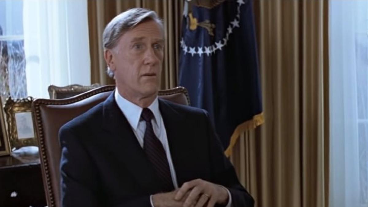 doliu in lumea filmului actorul donald moffat a murit in urma unui accident cerebral