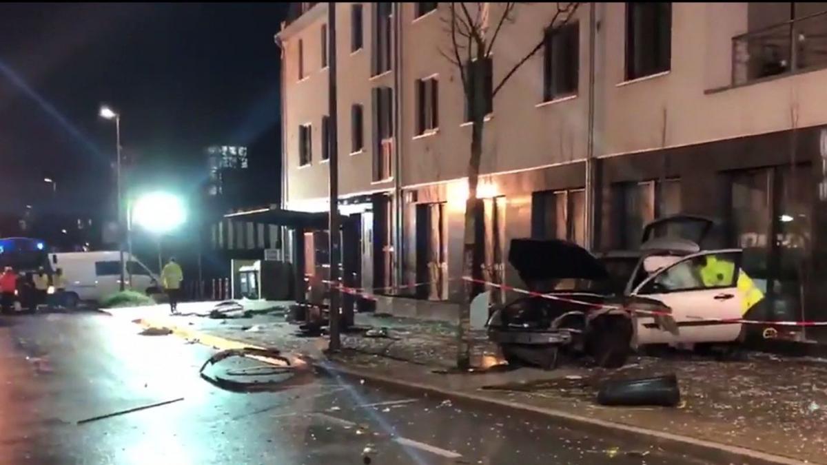 tragedie in germania o masina care a intrat in multime a ucis o femeie si ranit 14 persoane