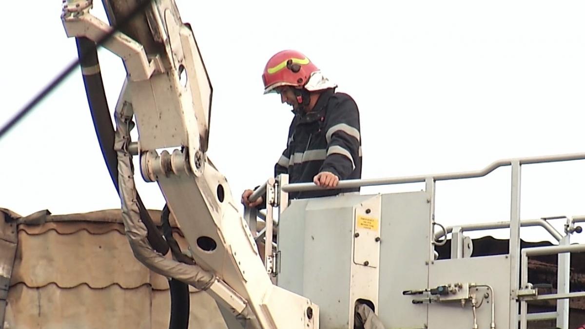 incendiu intr o locuinta din mures trei copii au murit