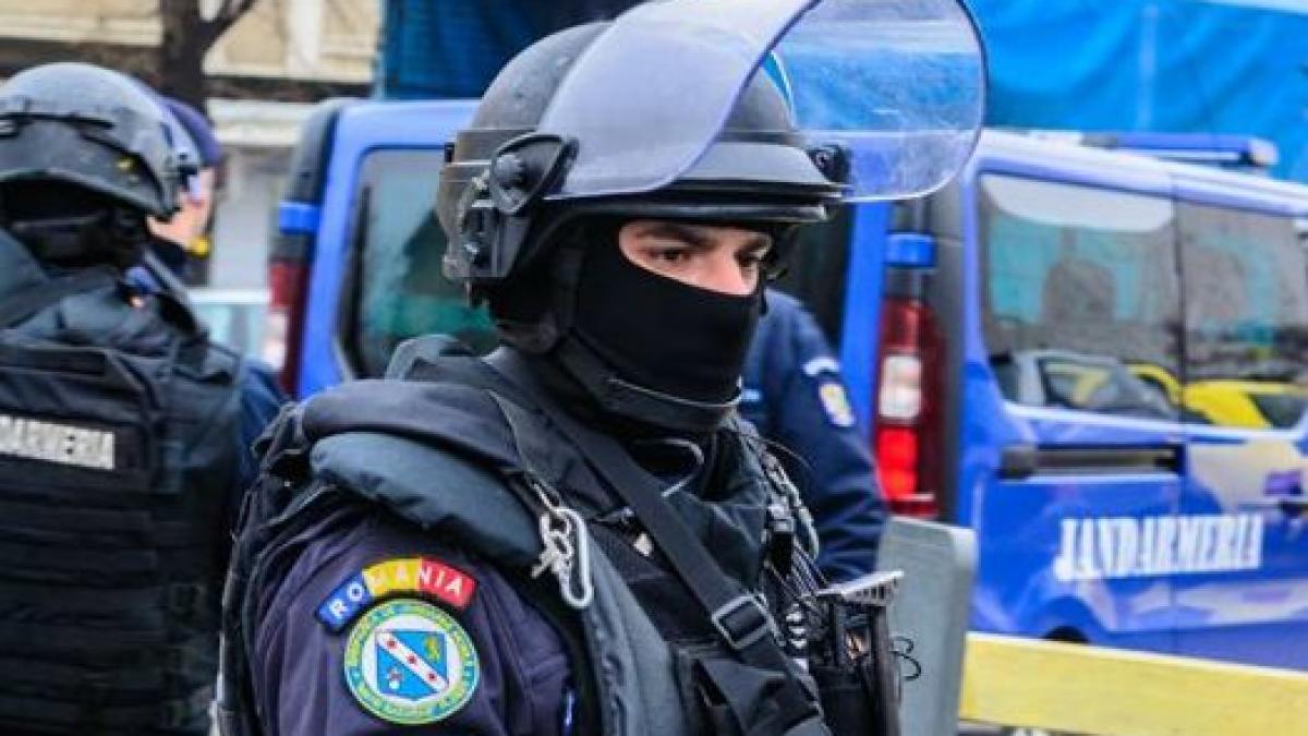 jandarmii au luat cu asalt complexul europa din capitala ce au gasit acolo